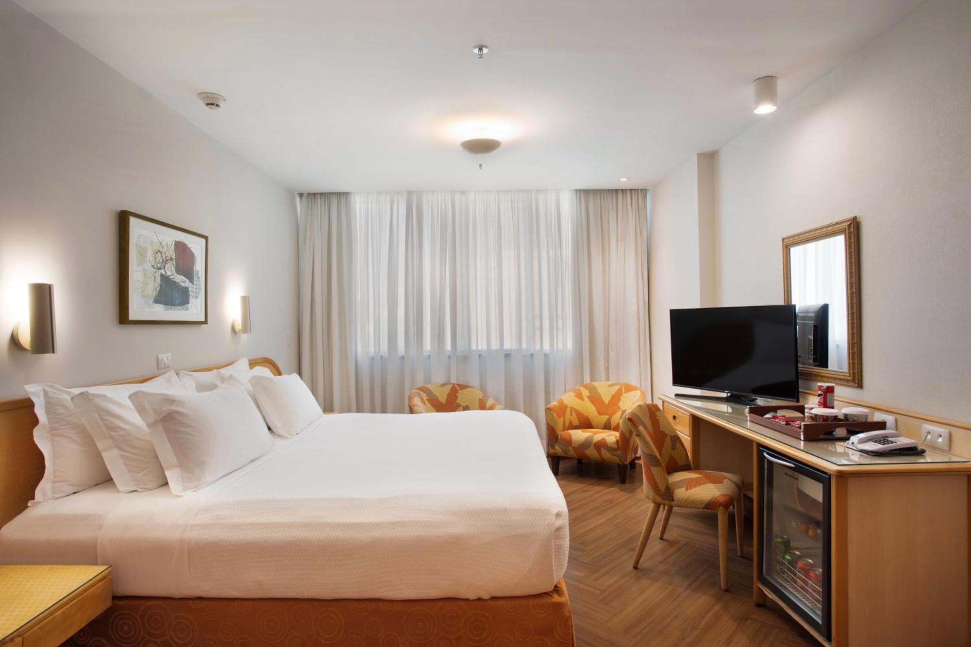 Junior Suite,1526372551:JPEG