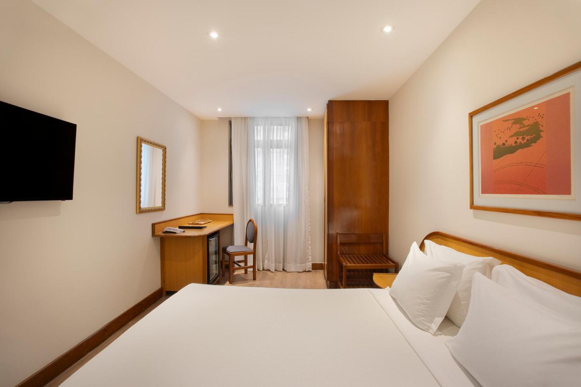 Quarto Standard com Cama Casal