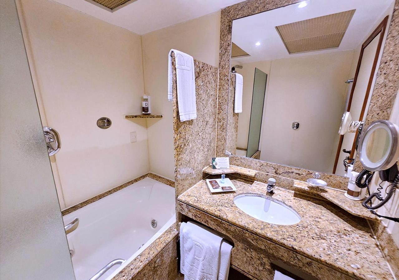 Luxury Triple Room 3 Single Beds,1616427777:JPEG