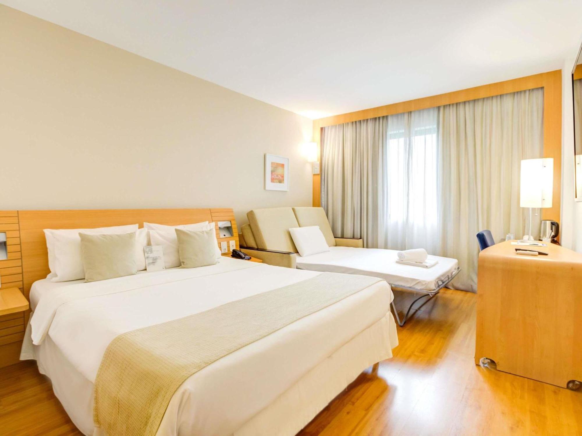 Quarto Duplo Executivo com 1 Sofá-cama